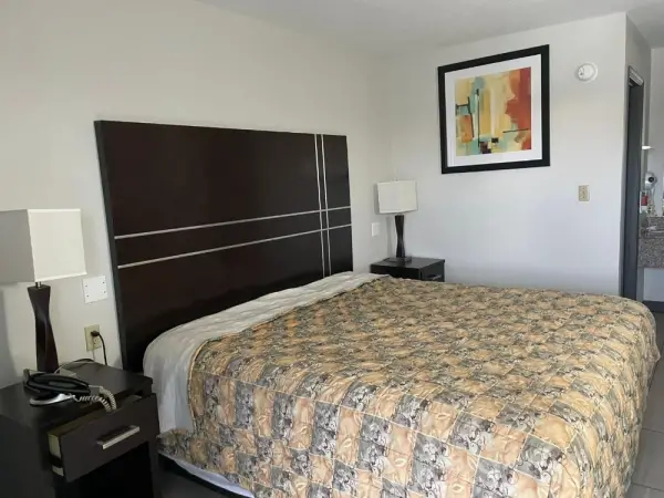 Deerfield Inn 4